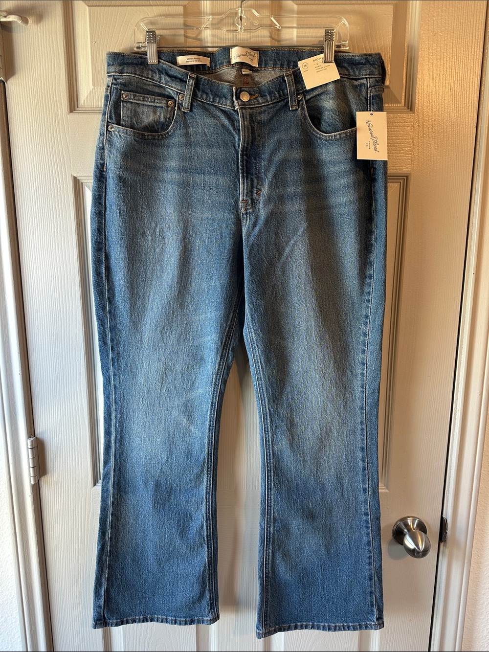 Women’s Universal Thread Medium Wash Bootcut Jeans - 16 Short